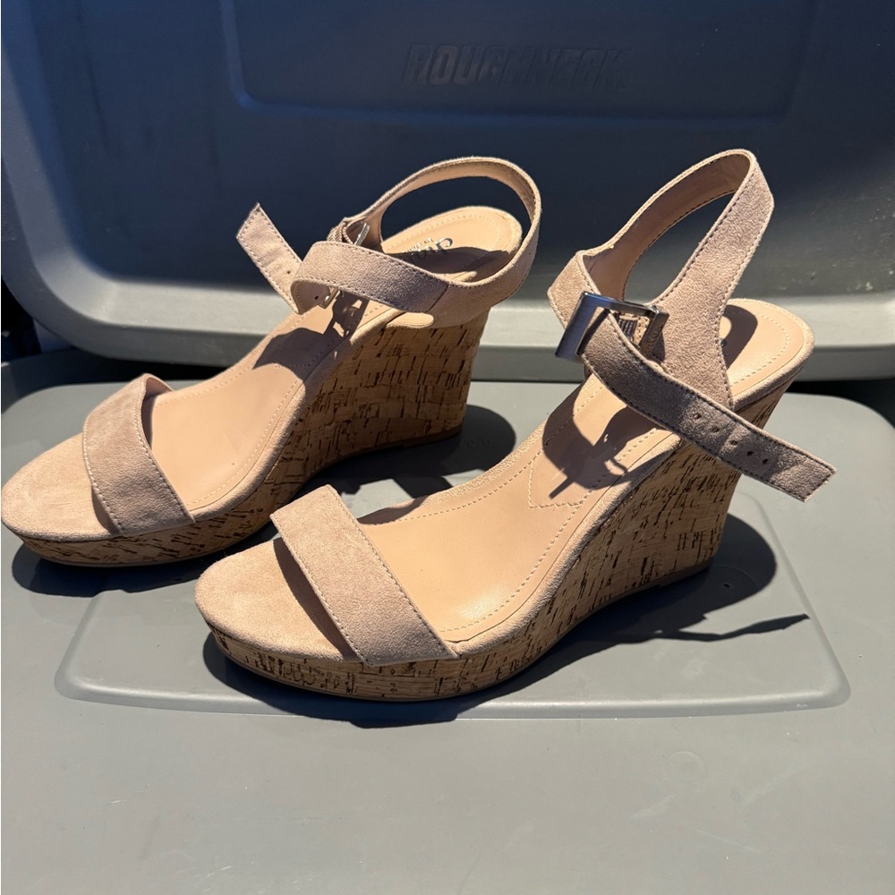 NWOT Charles by Charles David strap wedge